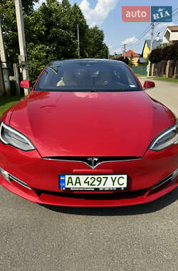 Лифтбек Tesla Model S 2016 в 