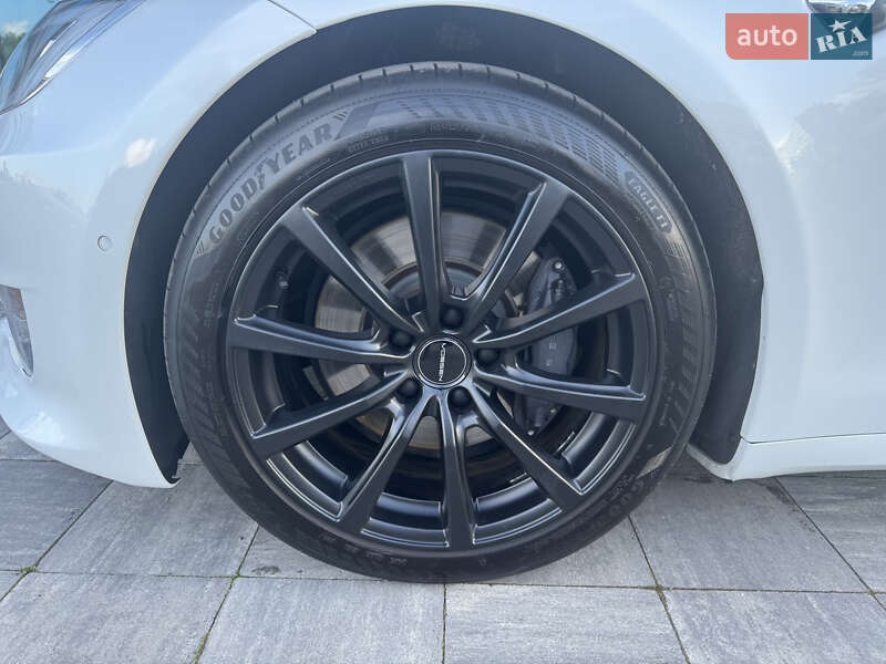 Лифтбек Tesla Model S 2020 в Киеве фото 22 Лифтбек Tesla Model S 2020 в Киеве