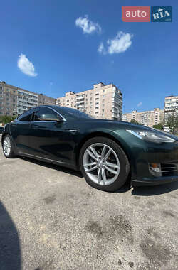 Ліфтбек Tesla Model S 2014 в 