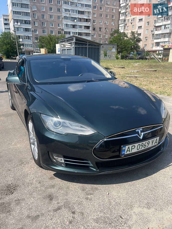 Ліфтбек Tesla Model S 2014 в Запоріжжі
