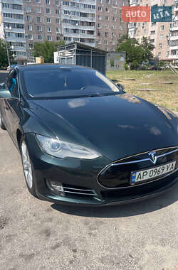 Ліфтбек Tesla Model S 2014 в 