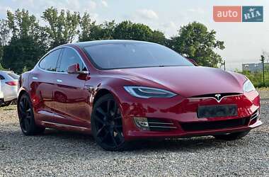 Лифтбек Tesla Model S 2019 в 