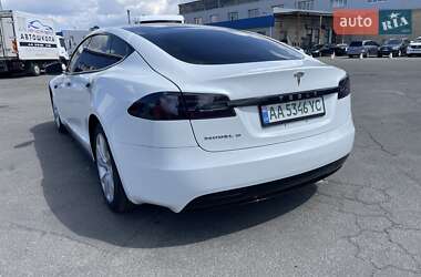 Лифтбек Tesla Model S 2017 в 