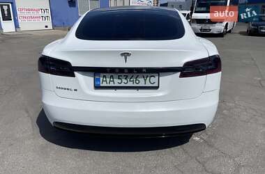 Лифтбек Tesla Model S 2017 в 