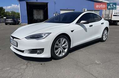 Лифтбек Tesla Model S 2017 в 