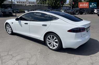 Лифтбек Tesla Model S 2017 в 