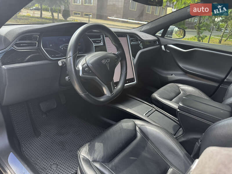 Лифтбек Tesla Model S 2016 в Одессе