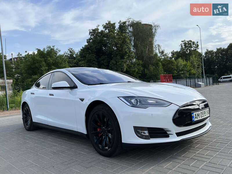 Ліфтбек Tesla Model S 2014 в Житомирі