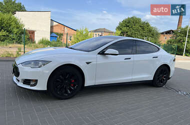 Ліфтбек Tesla Model S 2014 в 
