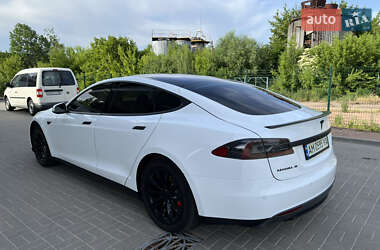 Ліфтбек Tesla Model S 2014 в 