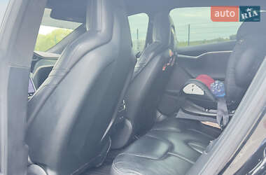 Лифтбек Tesla Model S 2016 в 