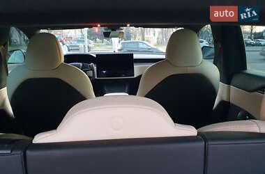 Ліфтбек Tesla Model S 2022 в 