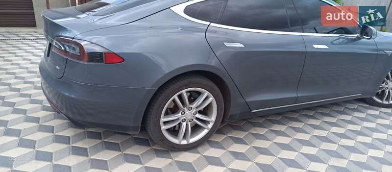 Лифтбек Tesla Model S 2013 в Подольске