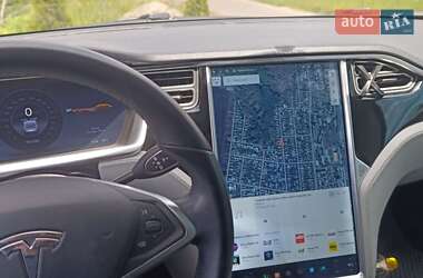 Лифтбек Tesla Model S 2013 в 
