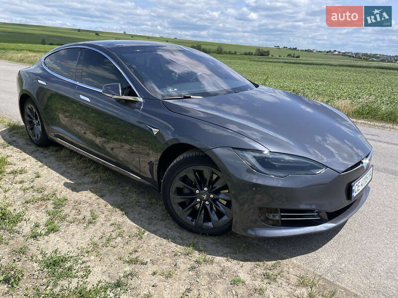 Ліфтбек Tesla Model S 2018 в Чернівцях
