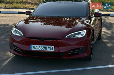 Ліфтбек Tesla Model S 2016 в 