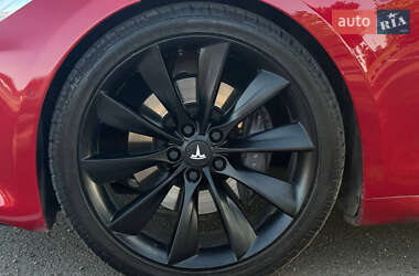 Ліфтбек Tesla Model S 2016 в 