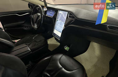 Лифтбек Tesla Model S 2013 в 