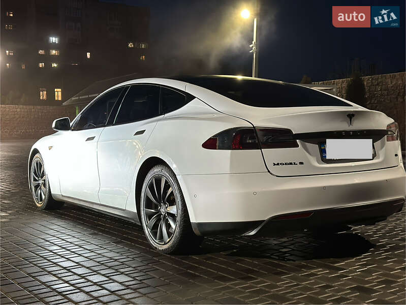 Лифтбек Tesla Model S 2014 в Кропивницком