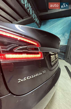 Лифтбек Tesla Model S 2018 в 