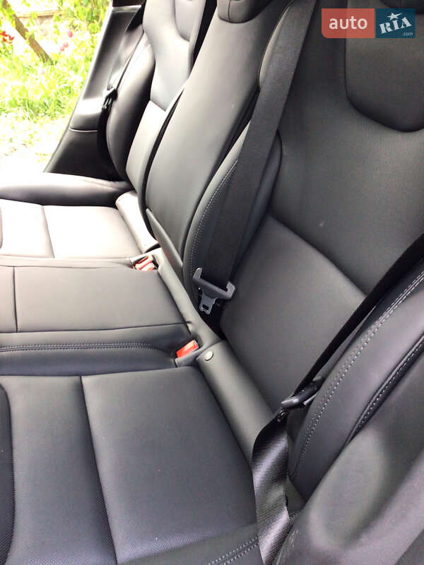 Лифтбек Tesla Model S 2022 в Харькове