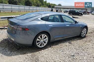 Лифтбек Tesla Model S 2014 в 