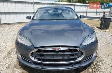 Лифтбек Tesla Model S 2014 в 