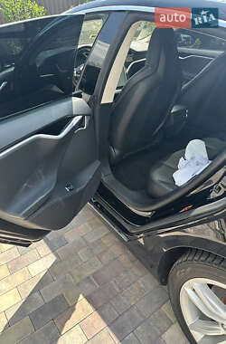 Лифтбек Tesla Model S 2014 в 