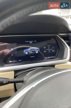Лифтбек Tesla Model S 2013 в 