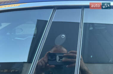 Лифтбек Tesla Model S 2017 в 