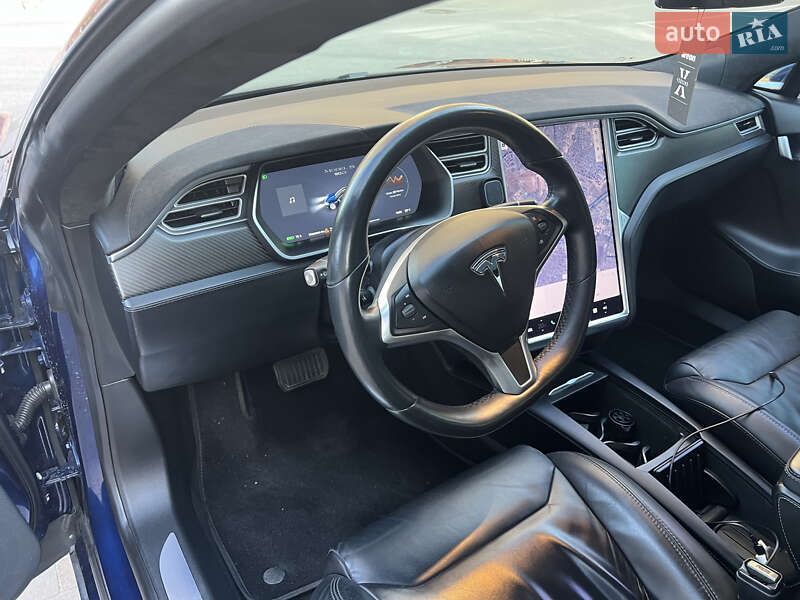 Лифтбек Tesla Model S 2017 в Киеве фото 15 Лифтбек Tesla Model S 2017 в Киеве