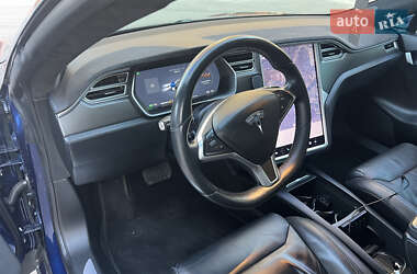 Лифтбек Tesla Model S 2017 в 