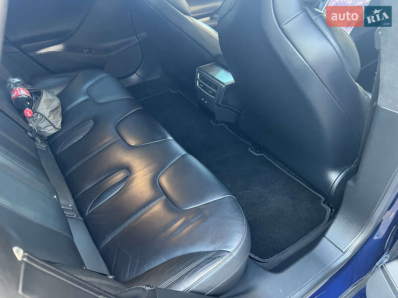 Лифтбек Tesla Model S 2017 в Киеве фото 19 Лифтбек Tesla Model S 2017 в Киеве