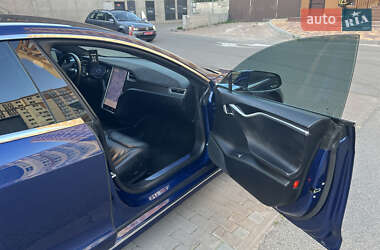 Лифтбек Tesla Model S 2017 в 