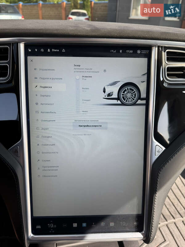 Лифтбек Tesla Model S 2015 в Владимире