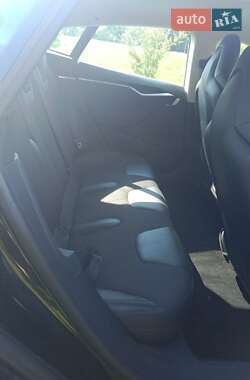 Лифтбек Tesla Model S 2014 в 