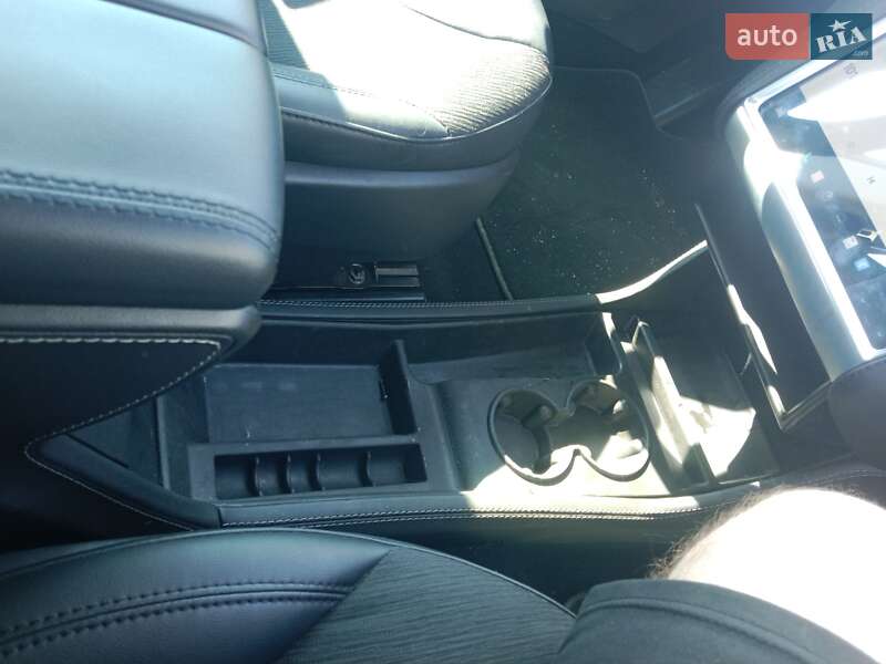 Лифтбек Tesla Model S 2014 в Ивано-Франковске