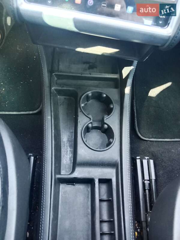 Лифтбек Tesla Model S 2014 в Ивано-Франковске