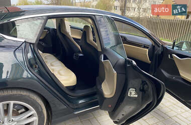 Лифтбек Tesla Model S 2013 в 