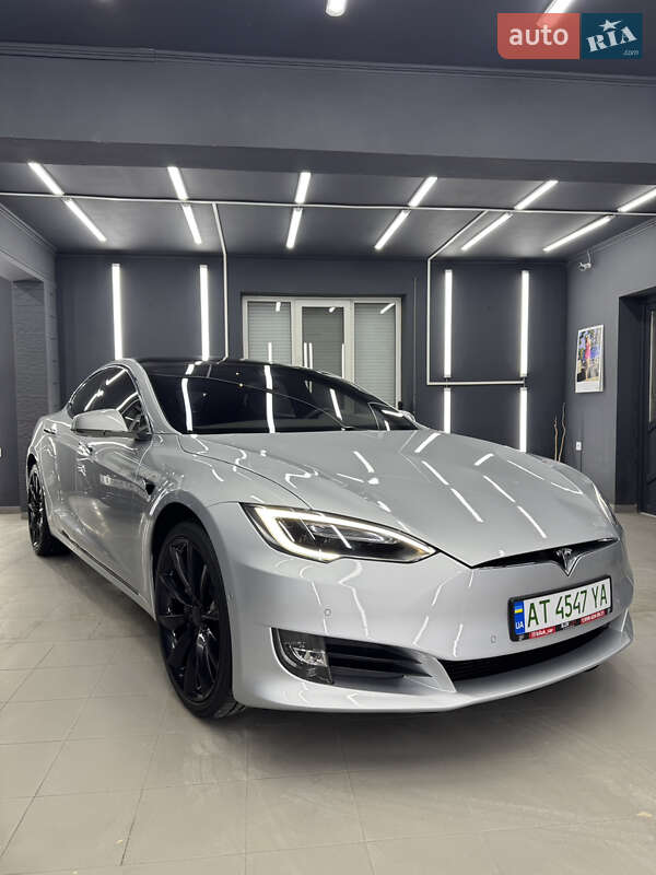 Tesla Model S 2017