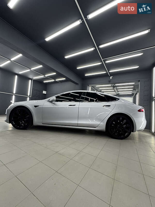 Лифтбек Tesla Model S 2017 в Коломые фото 6 Лифтбек Tesla Model S 2017 в Коломые