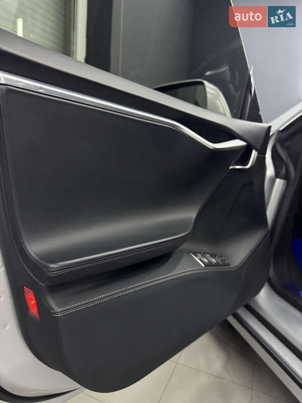 Лифтбек Tesla Model S 2017 в Коломые фото 26 Лифтбек Tesla Model S 2017 в Коломые