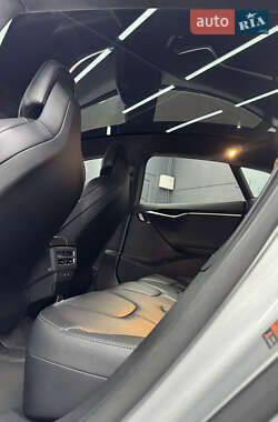 Лифтбек Tesla Model S 2017 в 