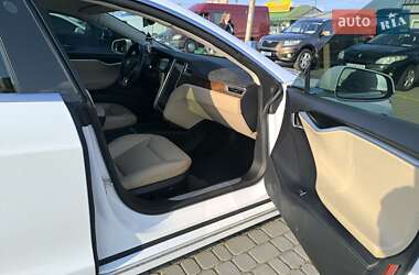 Лифтбек Tesla Model S 2017 в 
