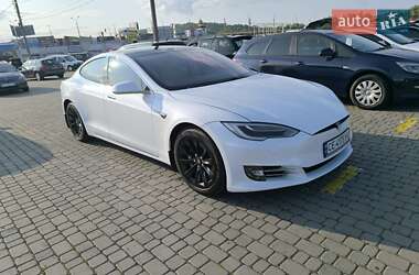 Лифтбек Tesla Model S 2017 в 