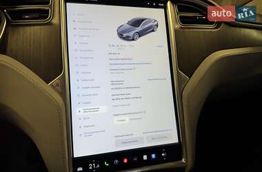 Лифтбек Tesla Model S 2013 в 