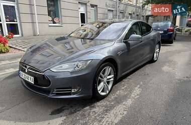 Лифтбек Tesla Model S 2013 в 