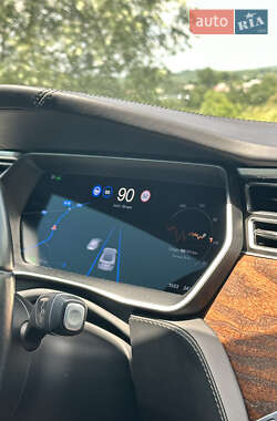 Лифтбек Tesla Model S 2017 в 