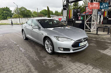 Лифтбек Tesla Model S 2013 в 