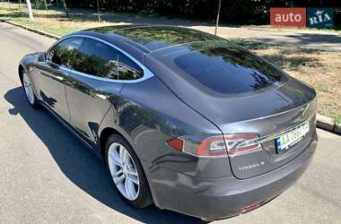 Лифтбек Tesla Model S 2016 в 